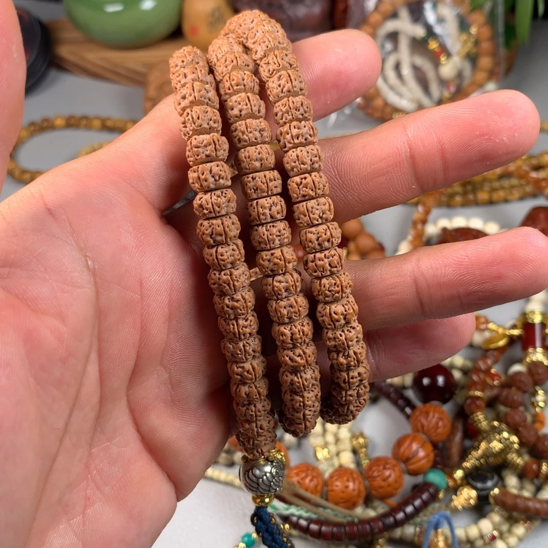 吊坠金刚菩提。。。。。。。。。。