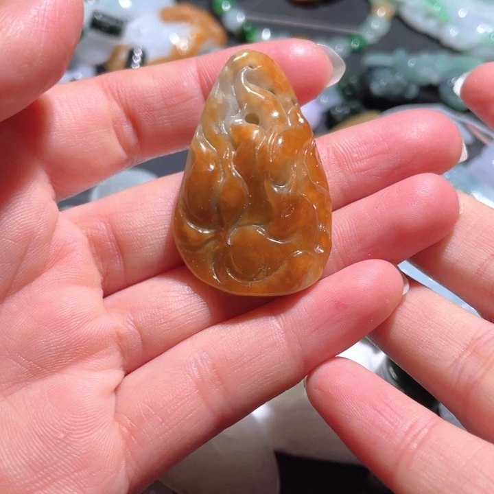 【闪购商品】翡翠颈饰未镶嵌天然翡翠