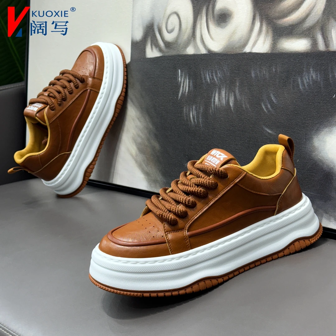 男鞋秋款透气油蜡皮低帮圆头时尚休闲鞋百搭潮流男士低帮厚底板鞋