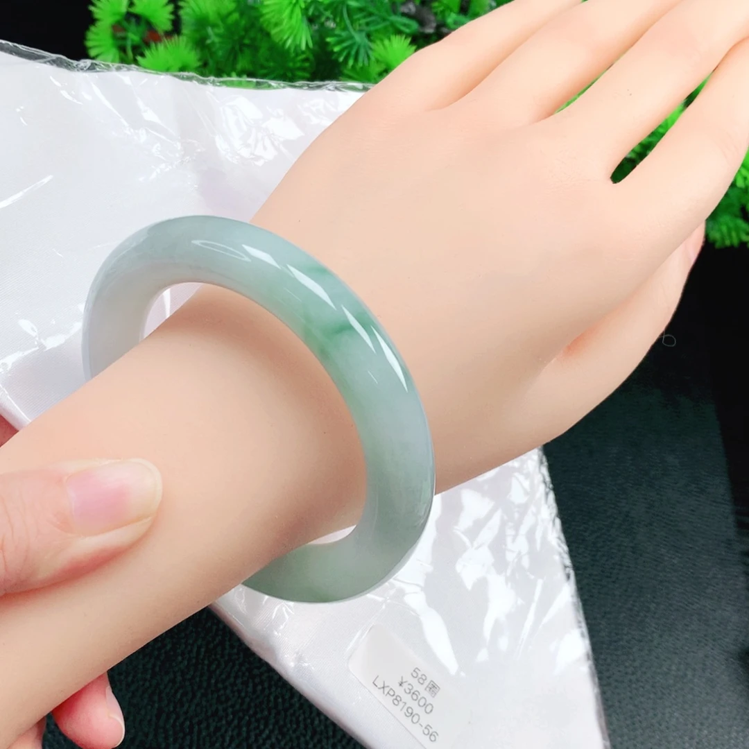 翡翠未镶嵌手镯58圈