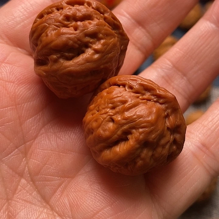 文玩核桃把件精品小手捻 一周就上色 看货进直播间