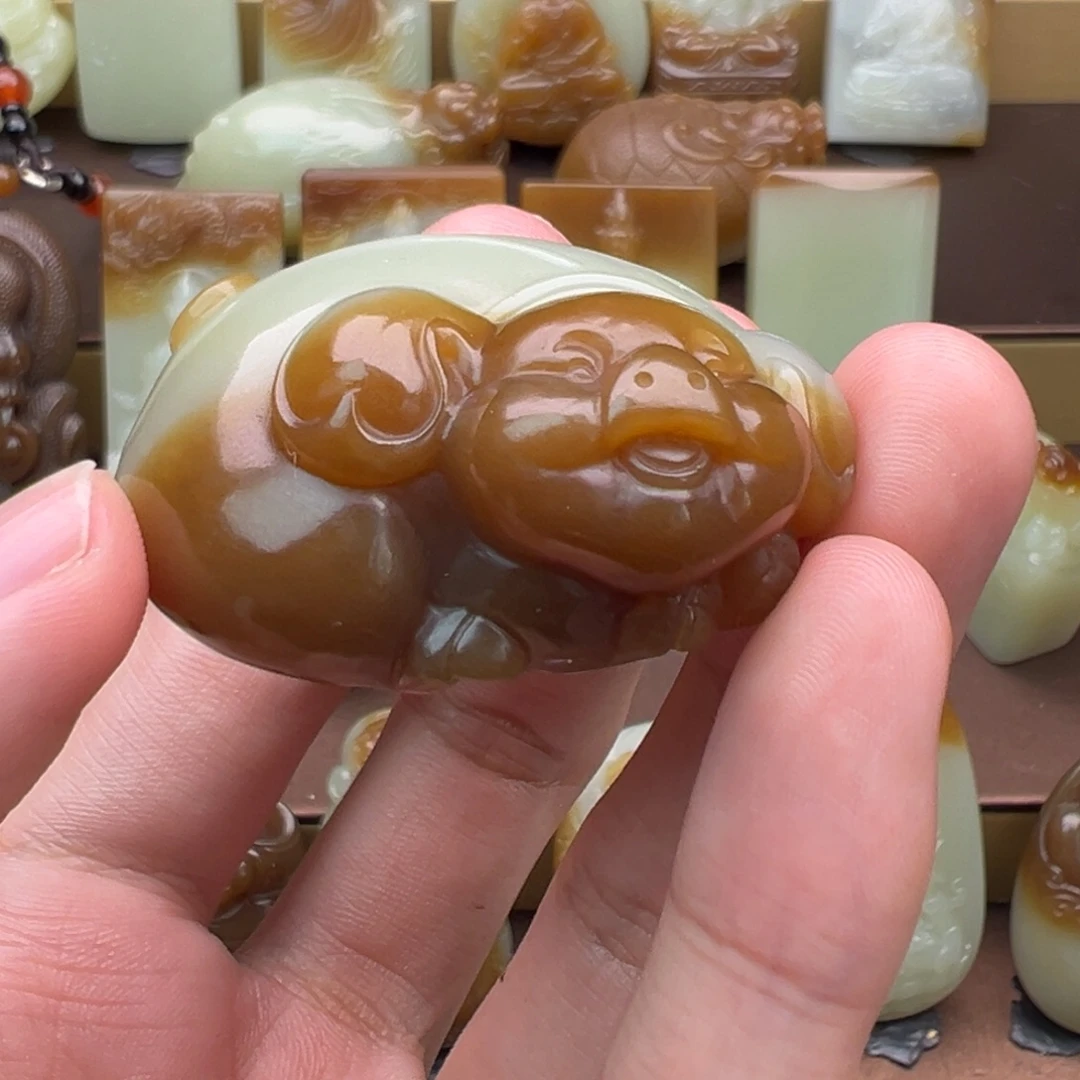 和田玉（糖玉）未镶嵌颈饰