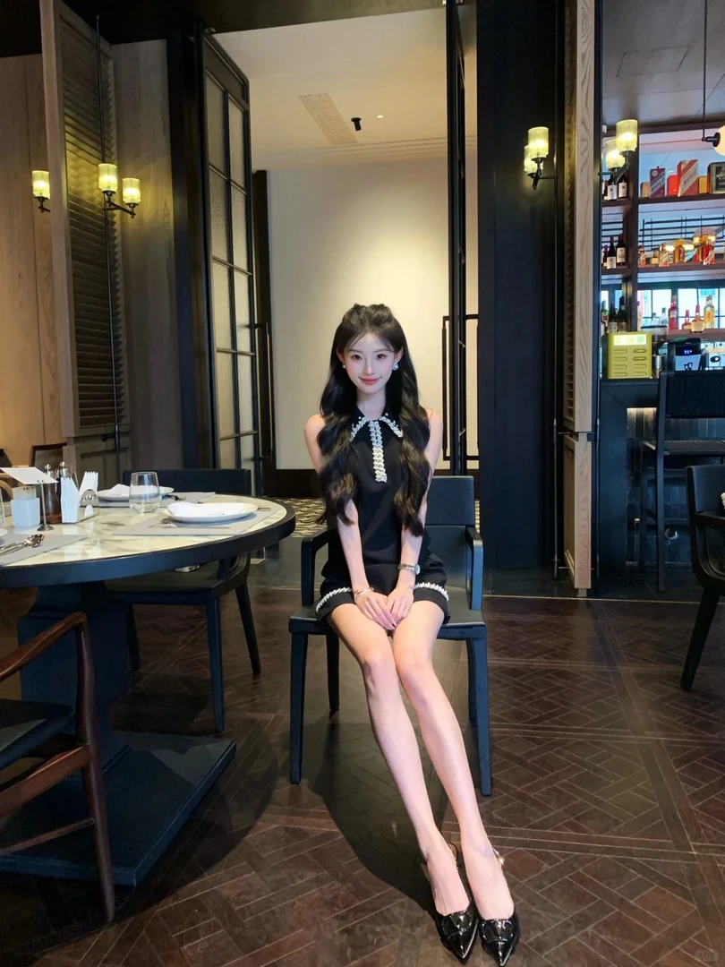 韩系财阀千金风休闲百搭设计洋气显瘦时髦翻领无袖连衣裙收腰短裙