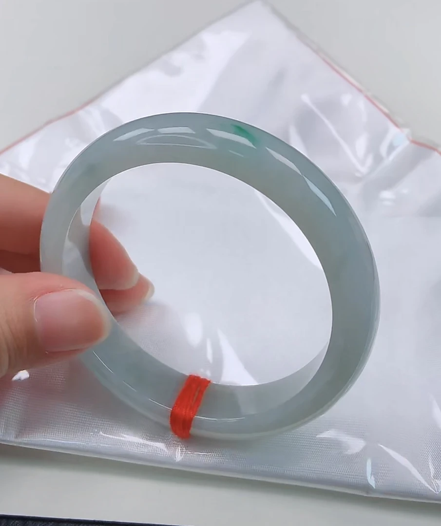 缅甸天然翡翠A货55圈口