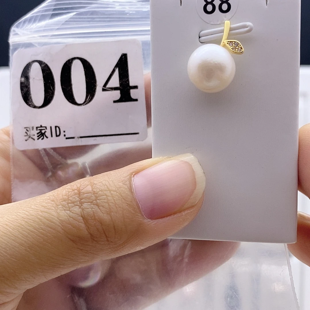 钛钢淡水珍珠颈饰