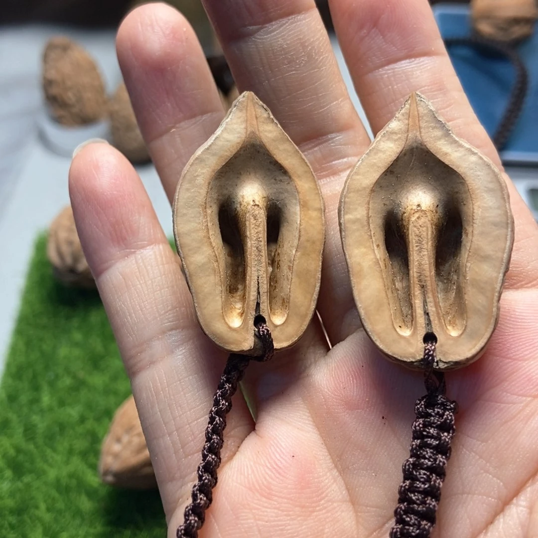 文玩核桃吊坠大*秋子