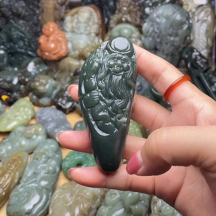 未镶嵌和田玉（糖玉）挂件