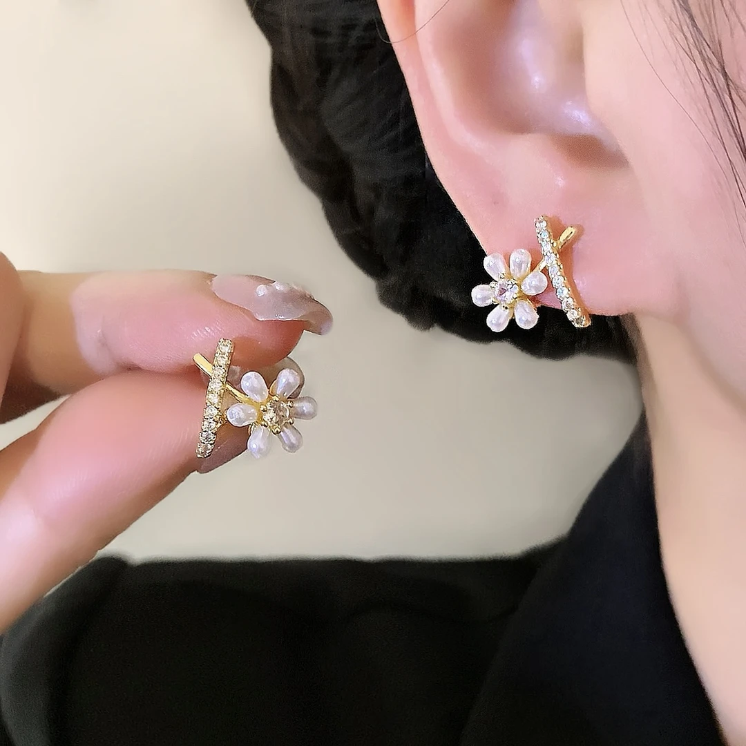 铜合金仿珍珠耳饰 韩系气质甜美风微镶锆石珠珠花朵交叉耳钉1058
