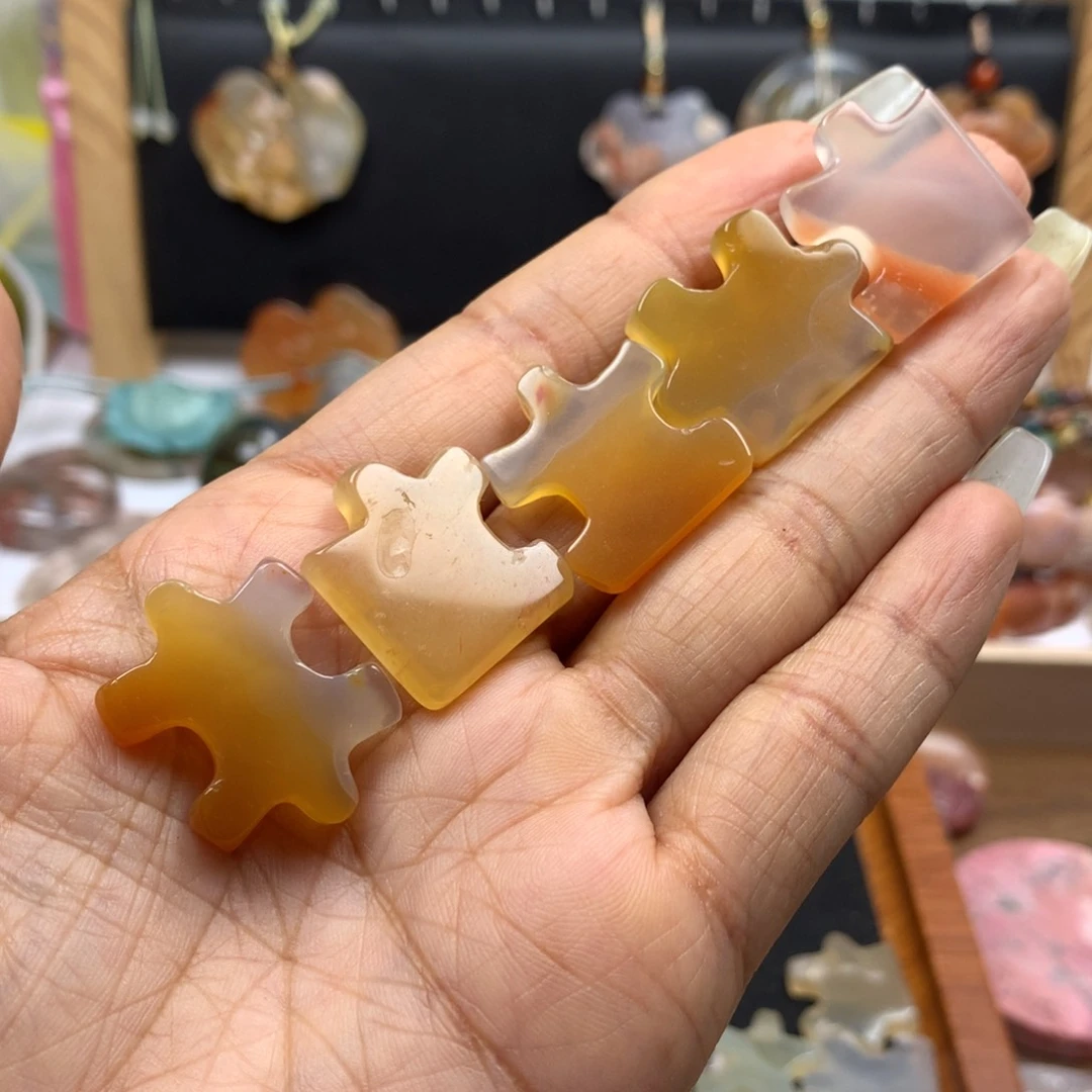 查罗石合金颈饰我**羽