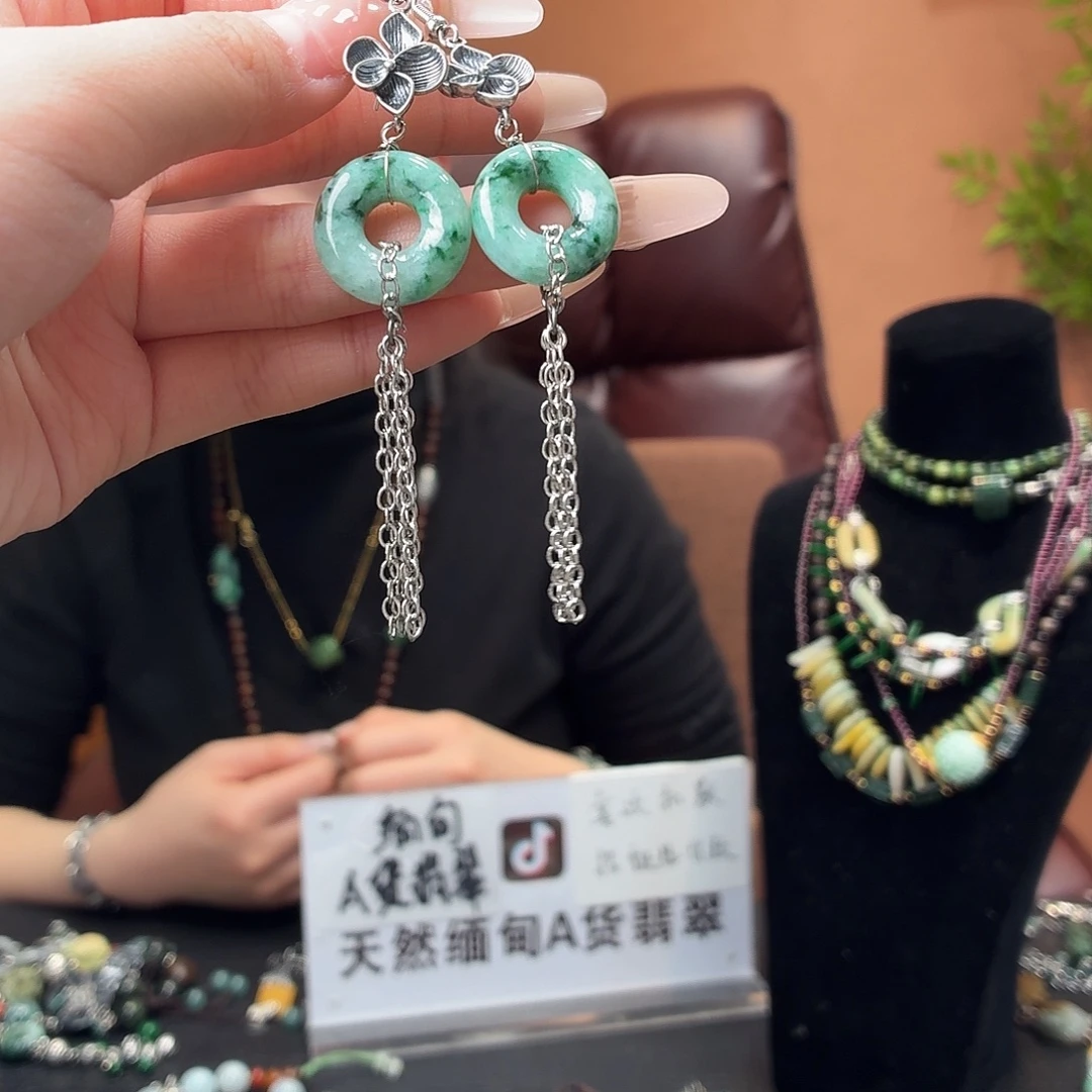 翡翠未镶嵌耳饰耳饰