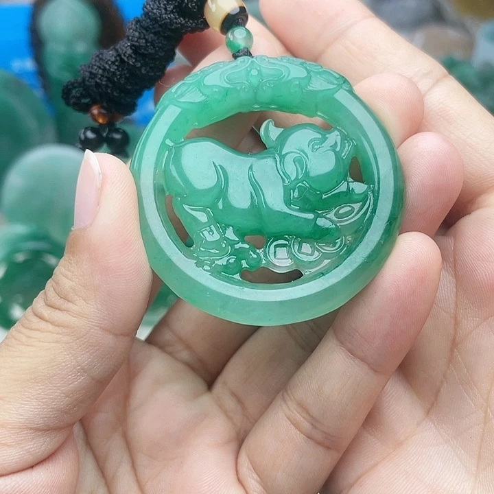未镶嵌定制石英质玉（非洲翠）X**特