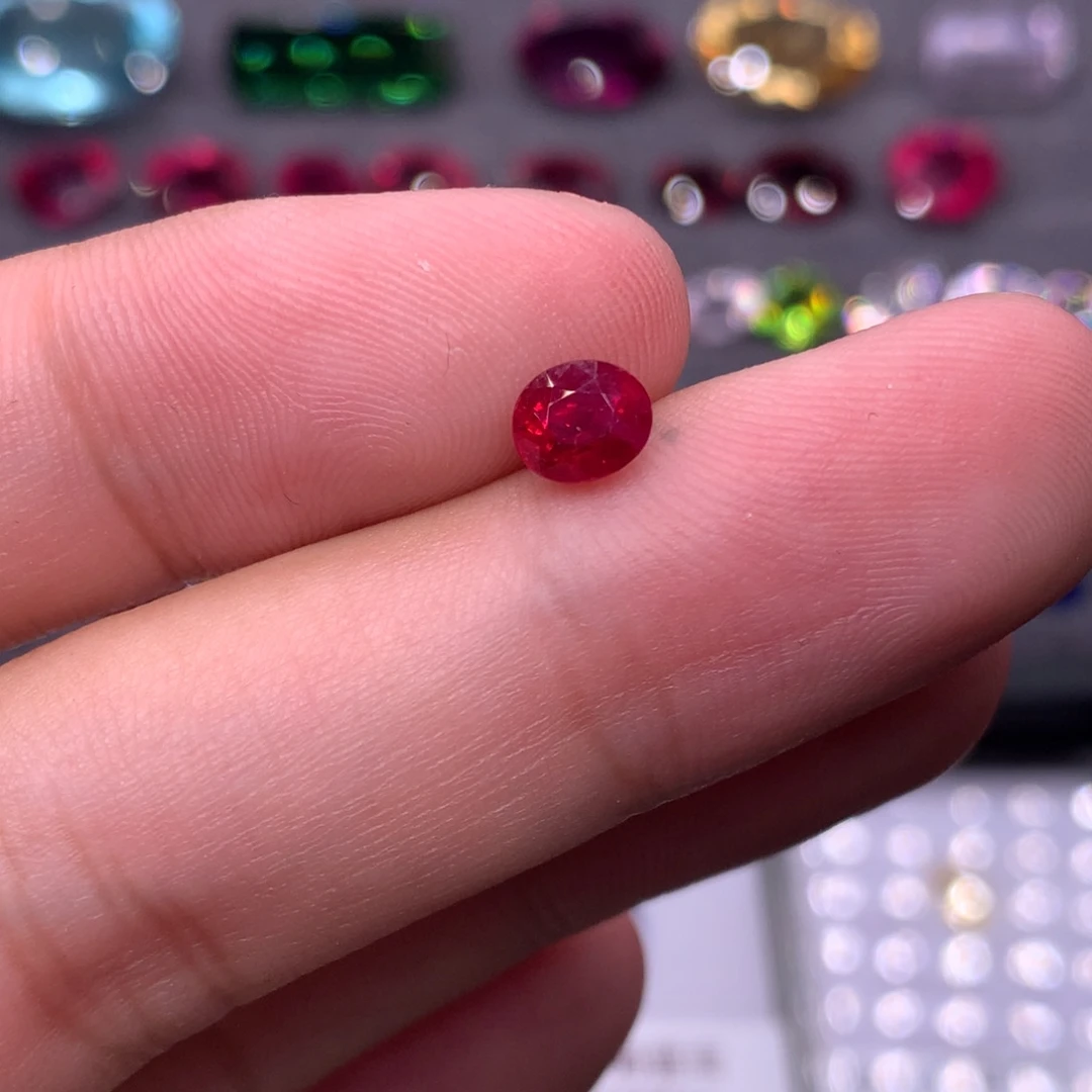 红宝石裸石未镶嵌缅甸鸽血红1克拉