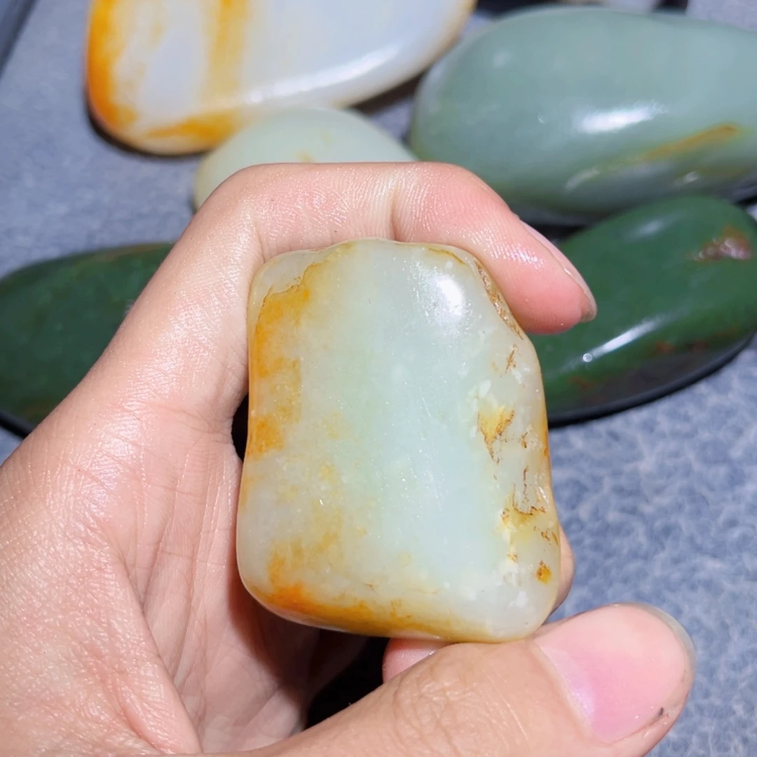 和田玉未镶嵌珠宝奇石