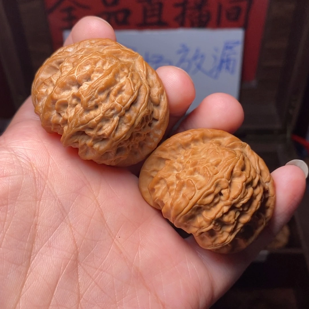 吊坠文玩核桃三*白狮子