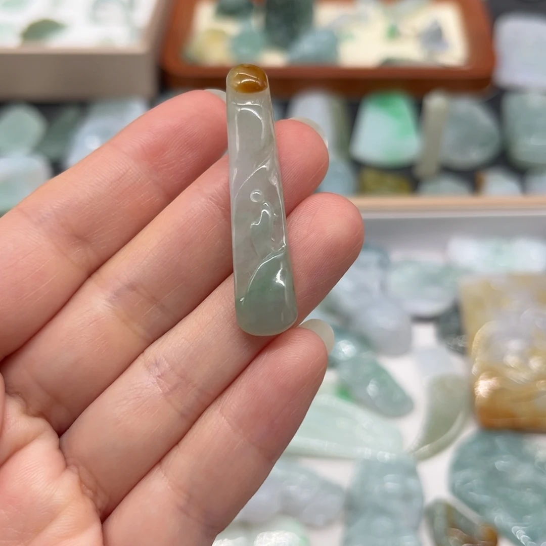 ****主翡翠未镶嵌颈饰悟道