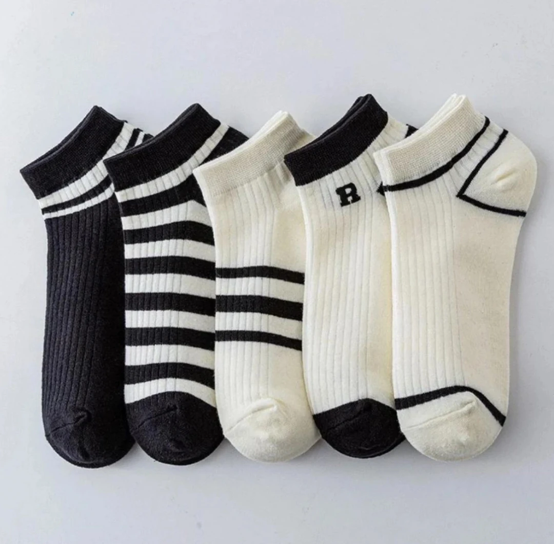 白色袜子短筒春秋季浅口船袜吸汗透气女薄款简约黑白不掉跟短袜QL