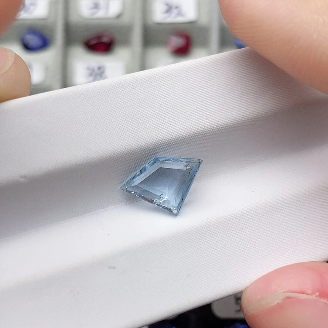 海蓝宝石裸石未镶嵌2024.3.12.37号1.16ct