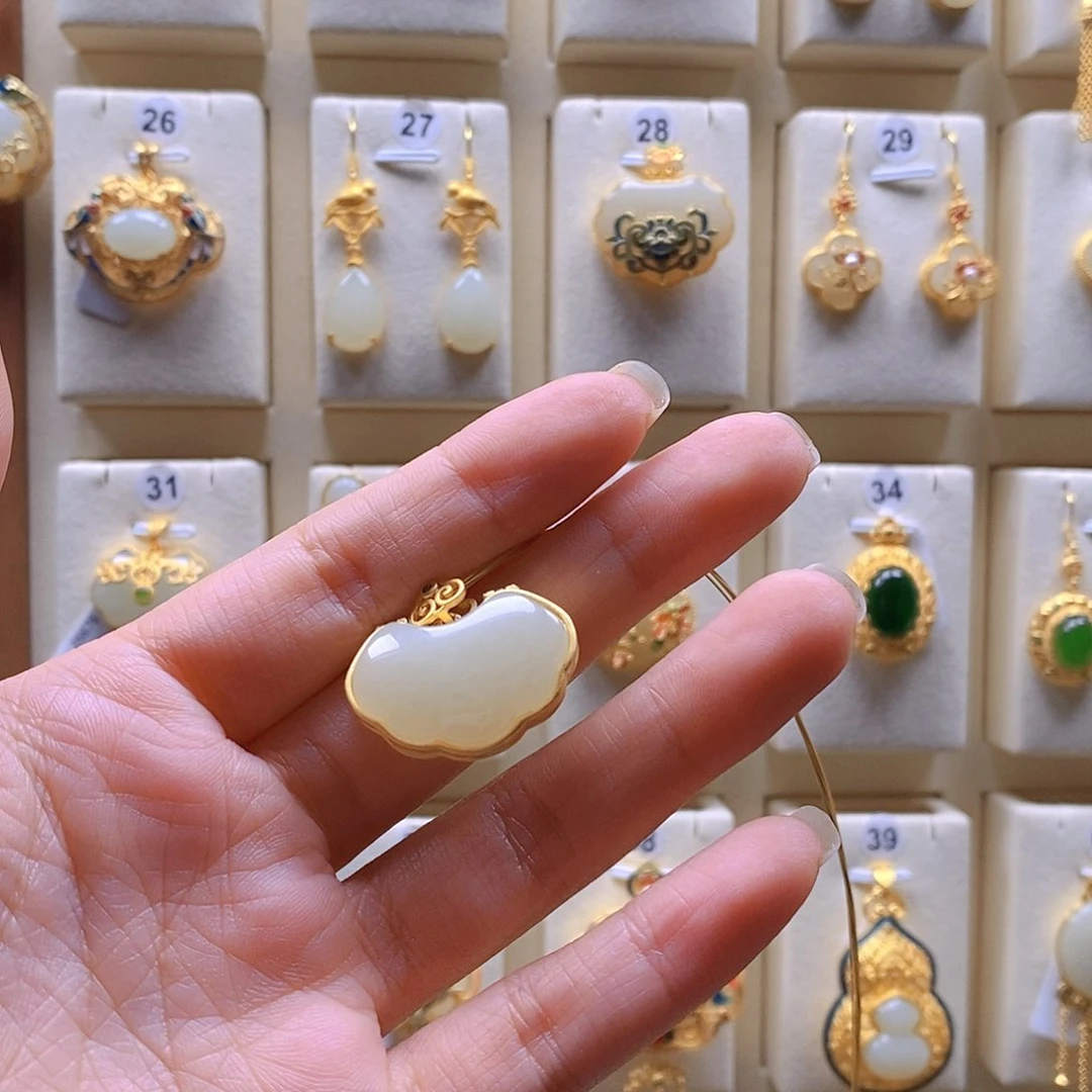 和田玉银S925镶嵌颈饰