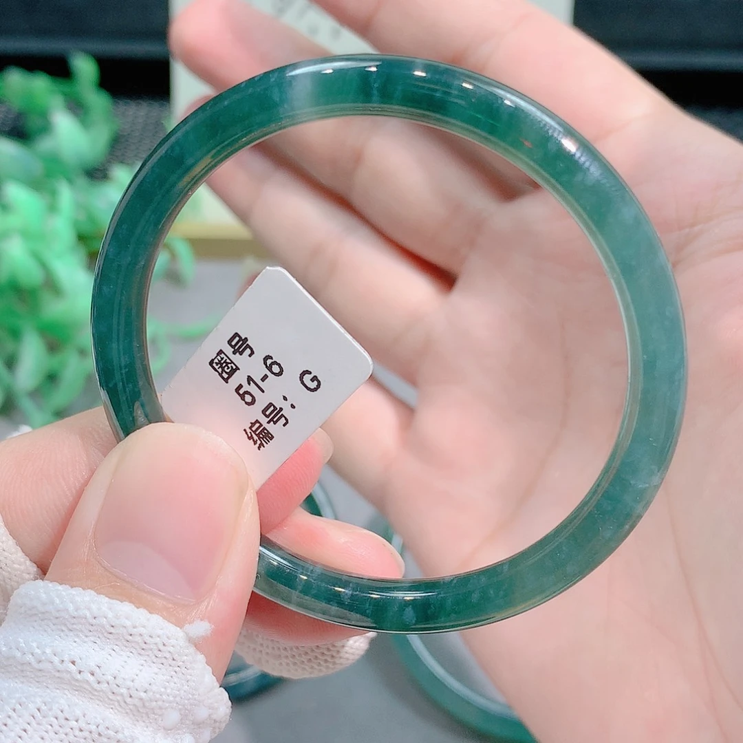 翡翠手镯未镶嵌手镯51