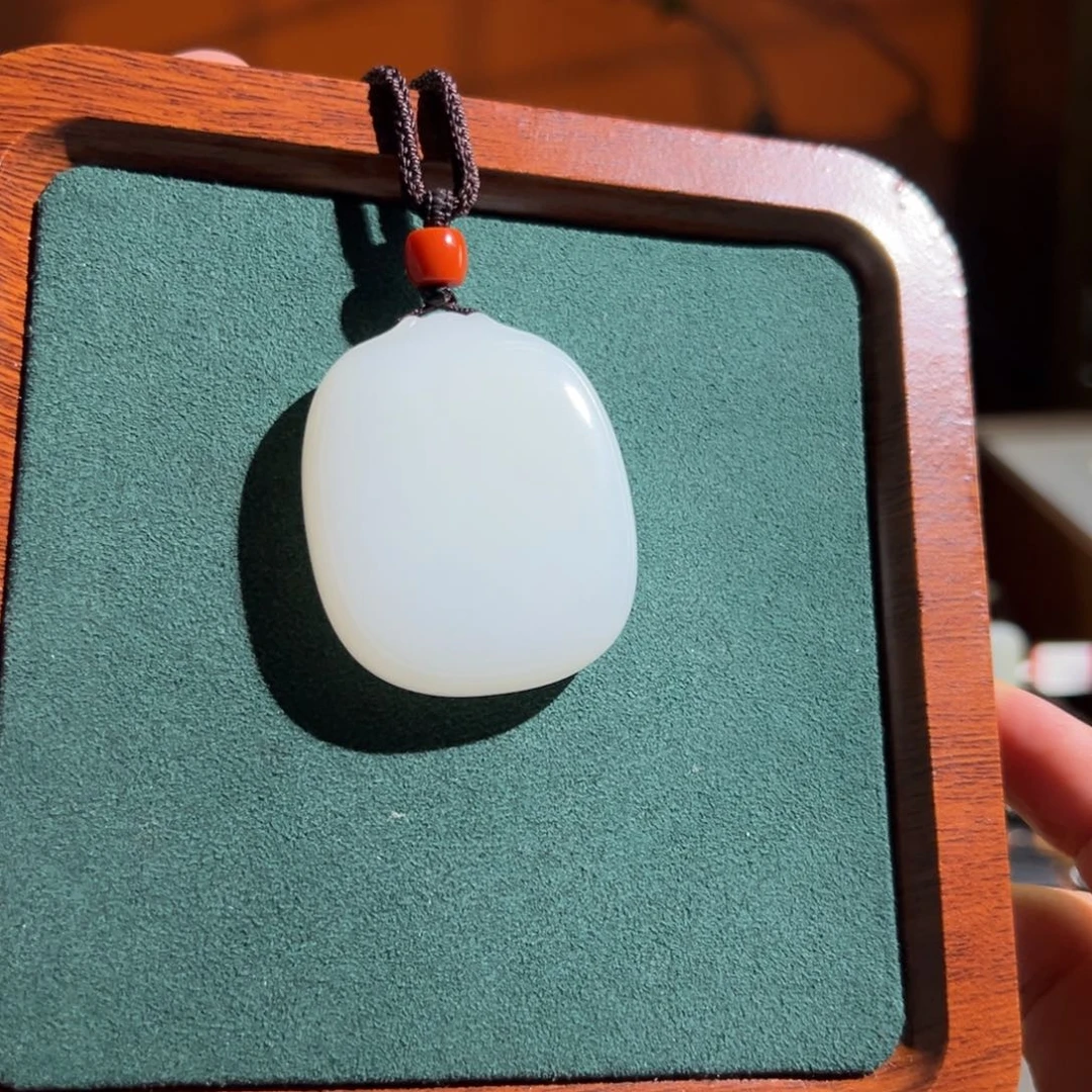 七***～和田玉未镶嵌颈饰