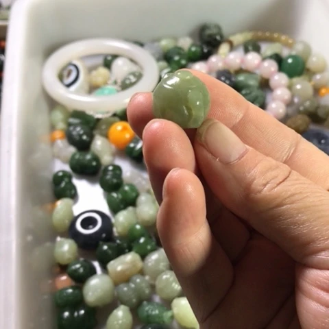 未镶嵌和田玉手机链