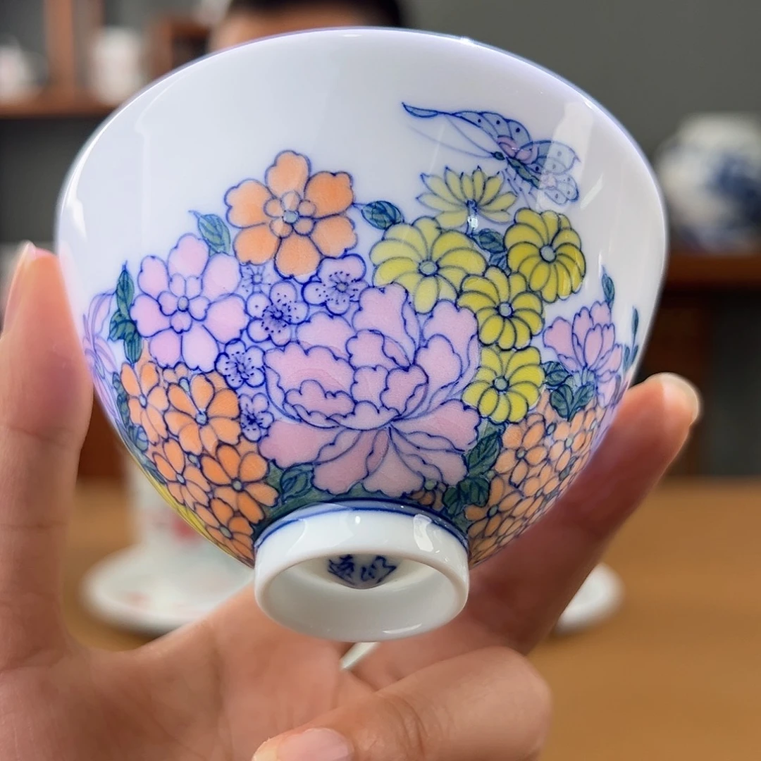 釉下彩蝶恋花鸡心杯