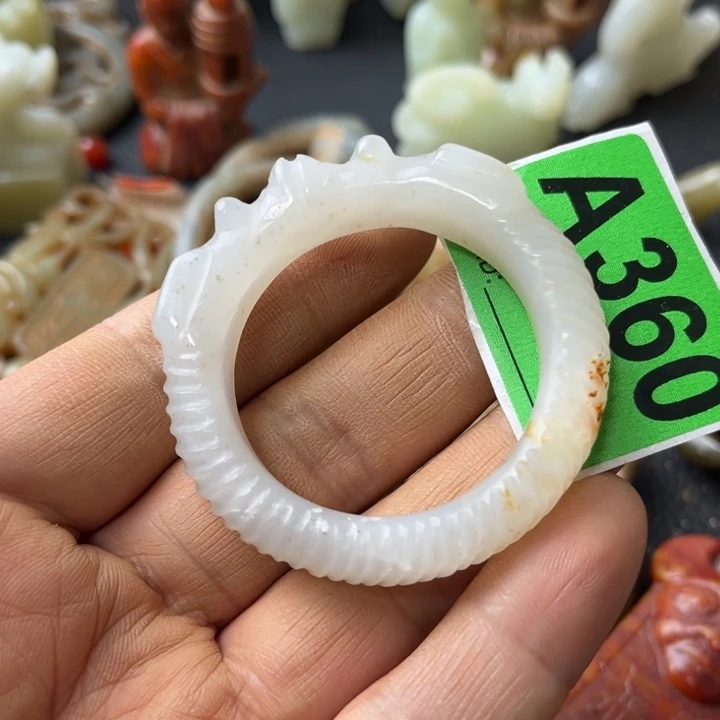 和田玉颈饰未镶嵌妙****店