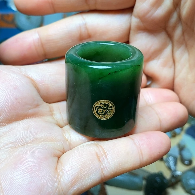 【闪购商品】未镶嵌戒指和田玉安**姥