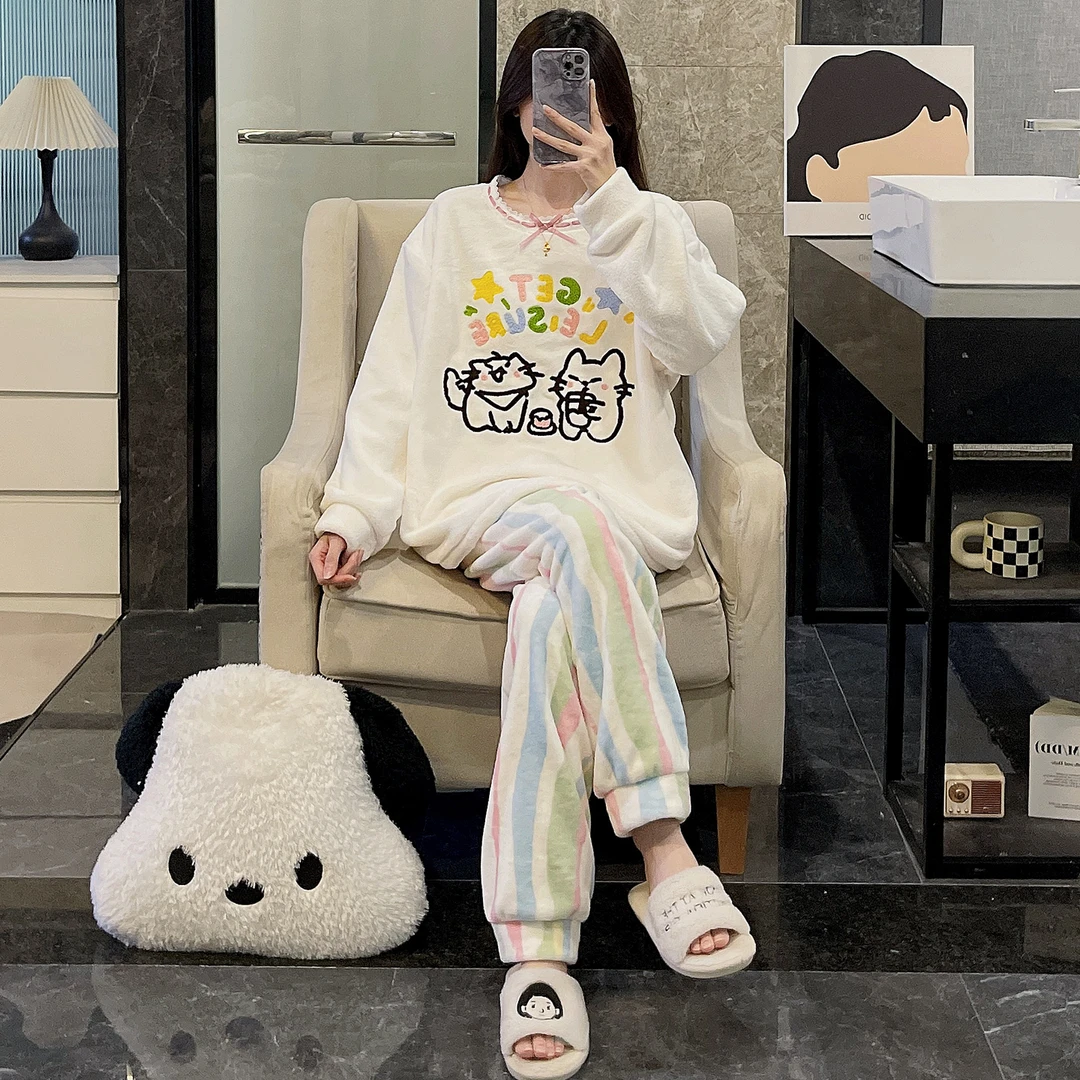 珊瑚绒睡衣女秋冬季大码加厚法兰绒25新款彩条猫套装可外穿家居服