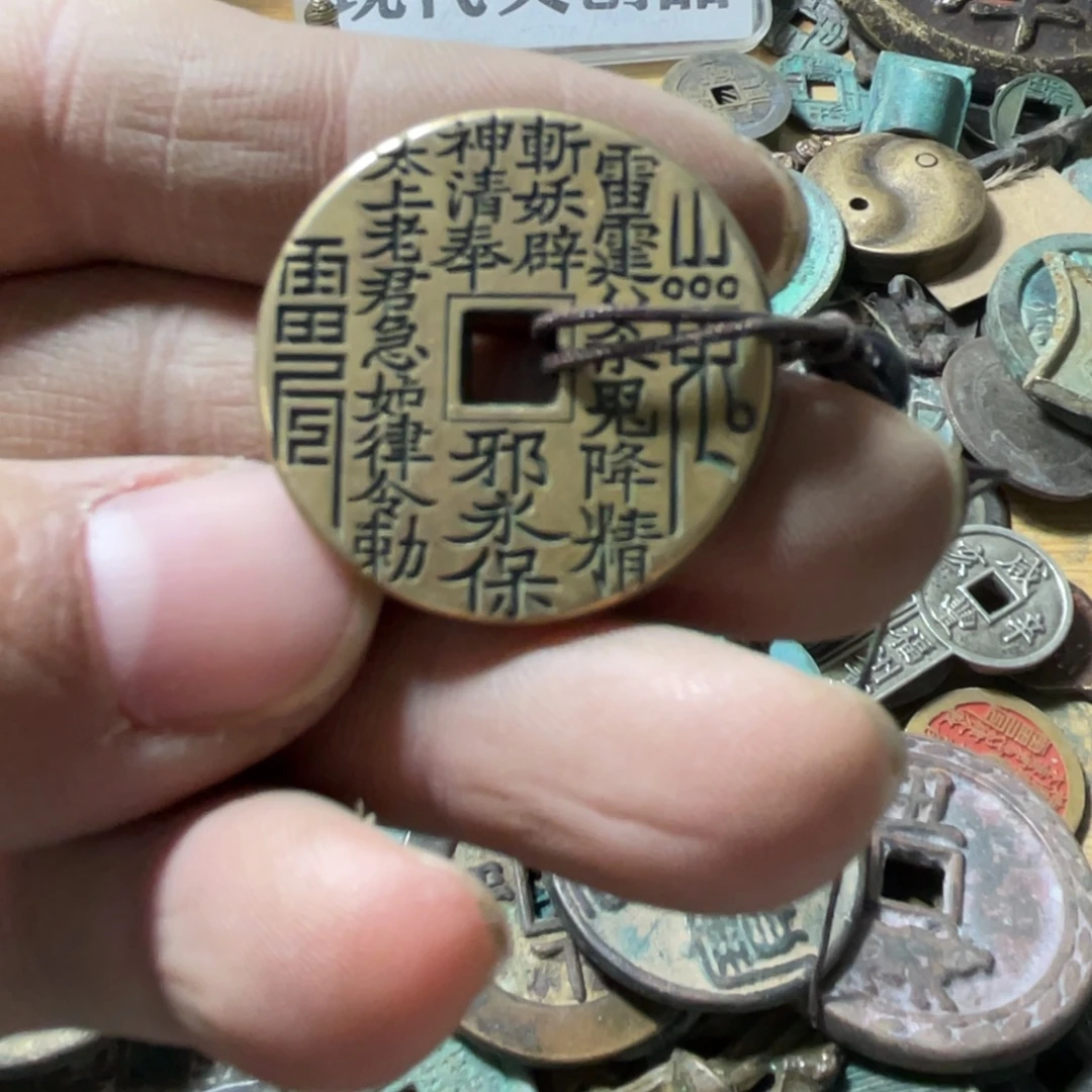铜现代工艺品学习币