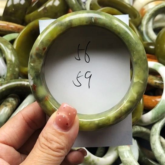 未镶嵌蛇纹石玉手镯