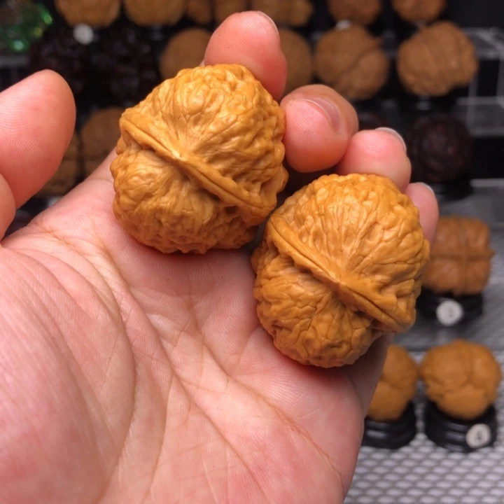 橄榄核吊坠8卧莲金蟾