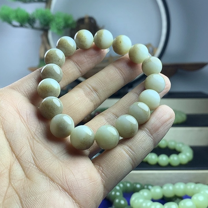 和田玉未镶嵌手串