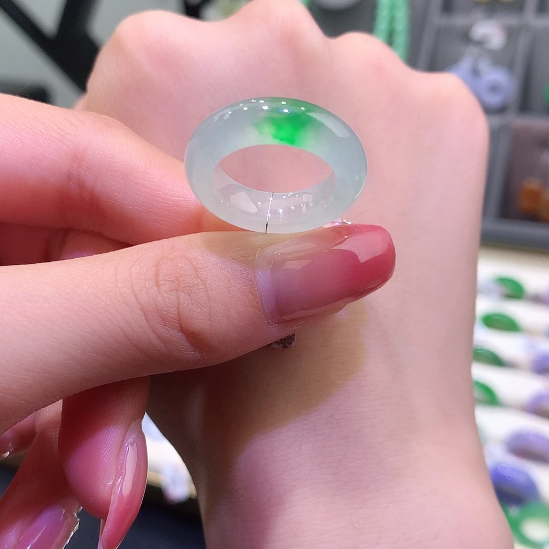 未镶嵌戒指翡翠翡翠