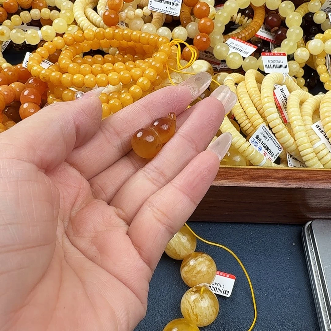 琥珀未镶嵌珠宝奇石