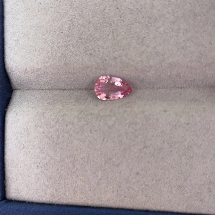 定制尖晶石裸石未镶嵌0.98克拉