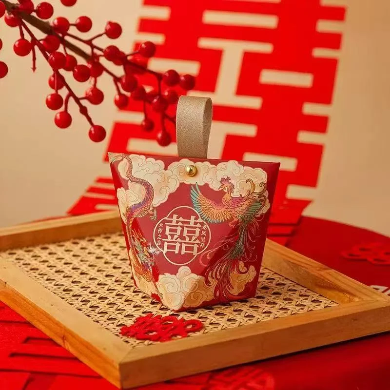 龙凤呈祥手提盒(尺寸：11.5x7.2x7.2)结婚婚礼专用喜糖盒