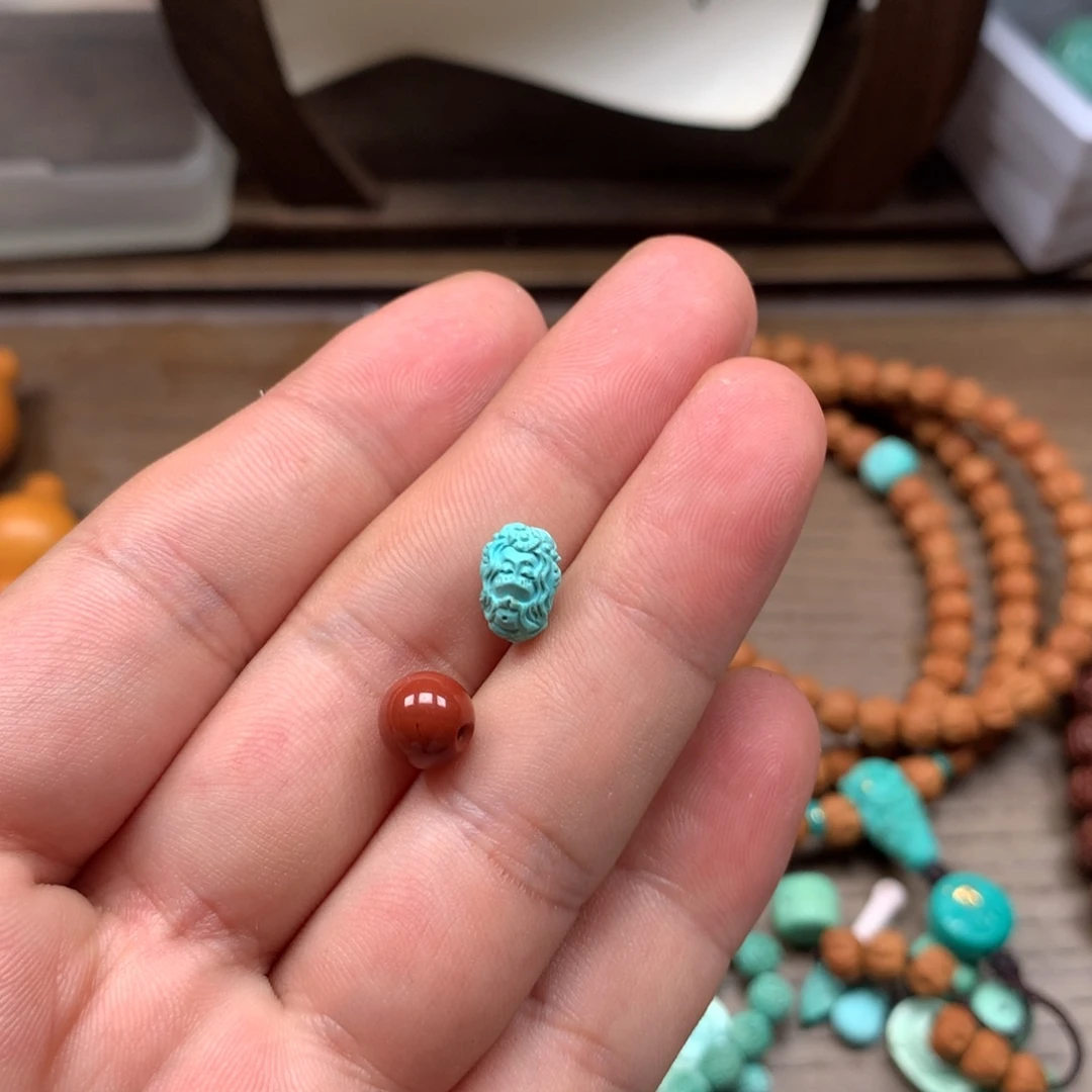 南红玛瑙未镶嵌雕刻