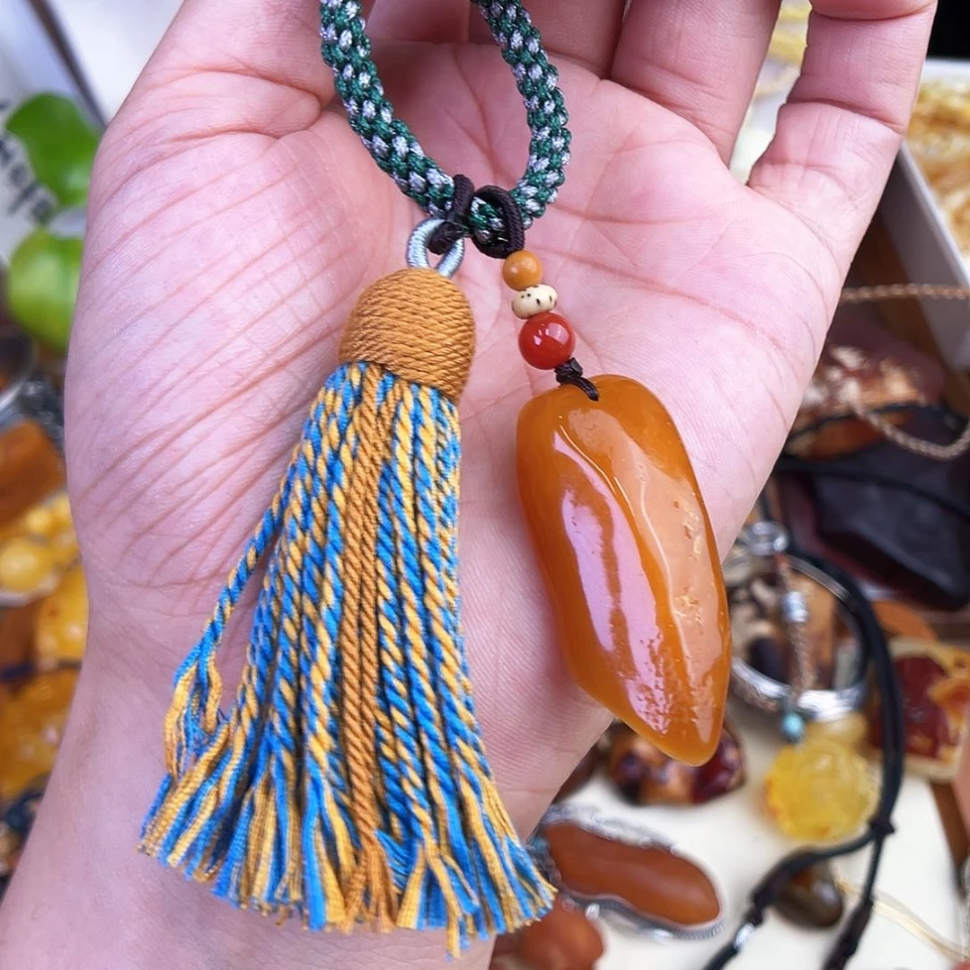 未镶嵌琥珀珠宝奇石