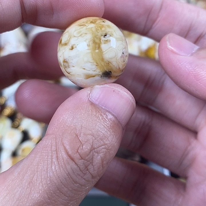 琥珀未镶嵌裸石我