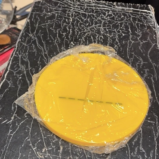 黄一线磁磁盘。