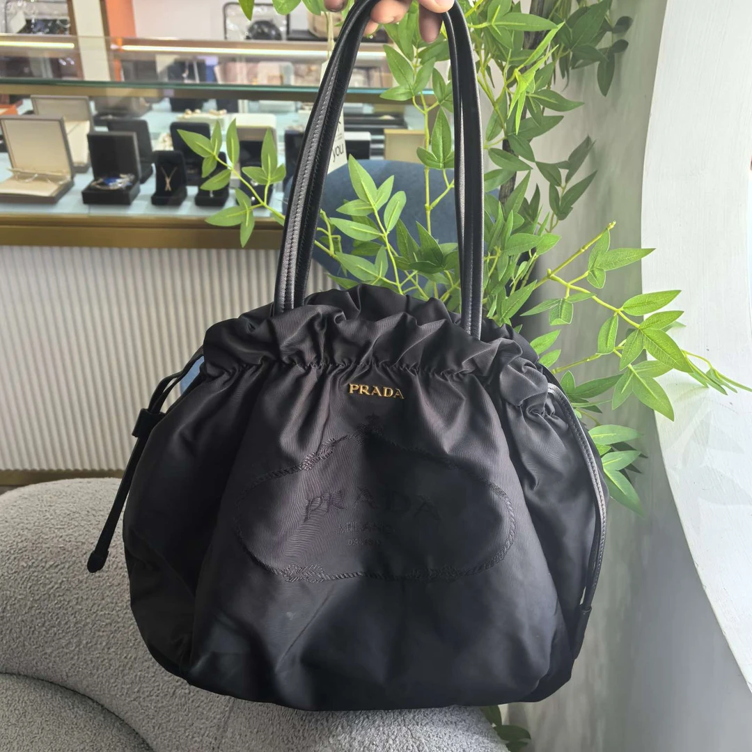 95新 Prada/普拉达 普拉达黑金降落伞单肩包 12948138