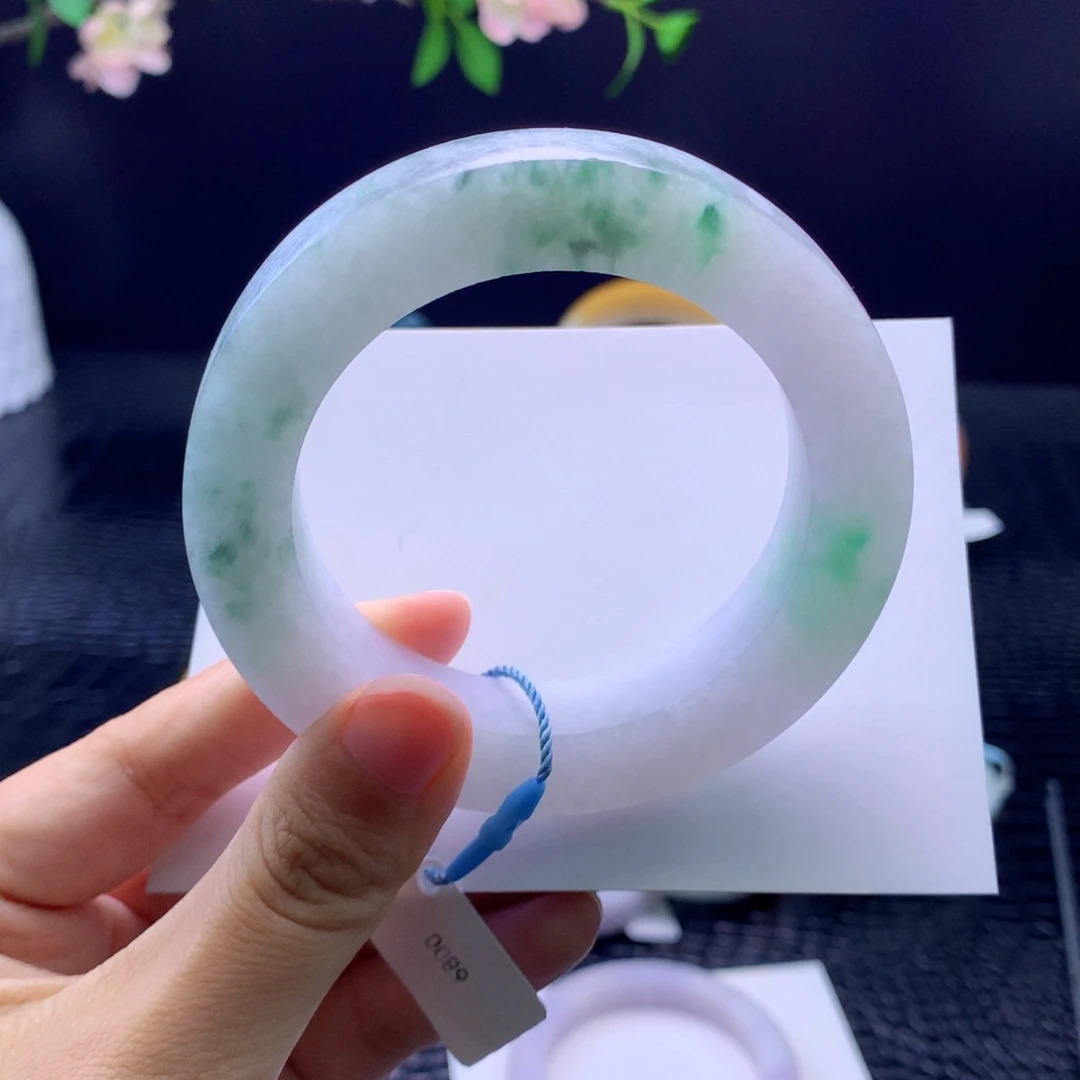 定制翡翠未镶嵌手镯