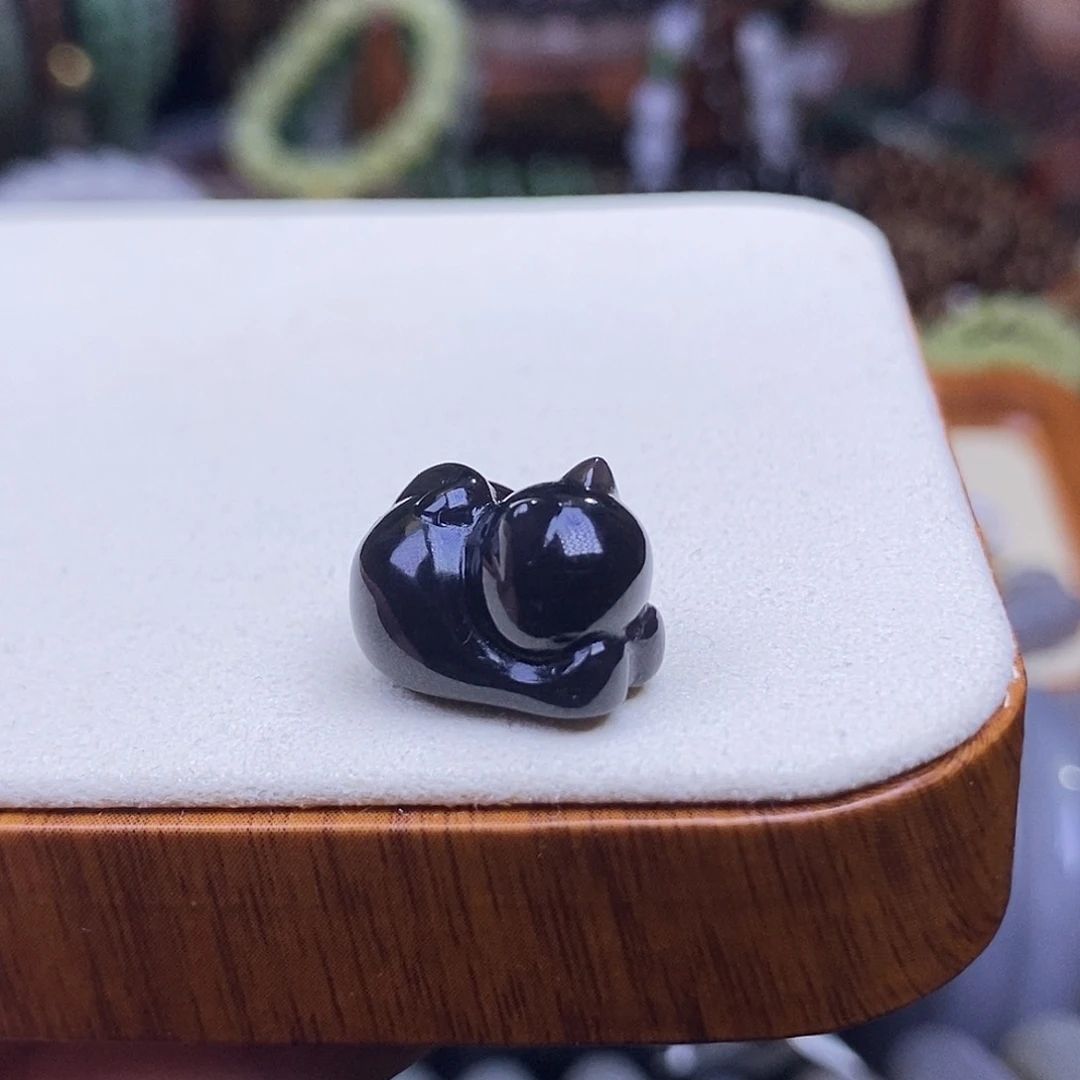 和田玉手镯未镶嵌浓烟紫帝王紫趴趴猫