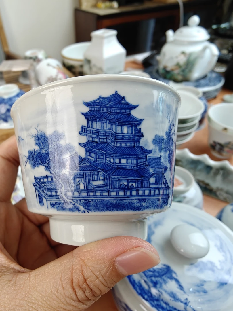 手工青花楼阁山水主人杯
