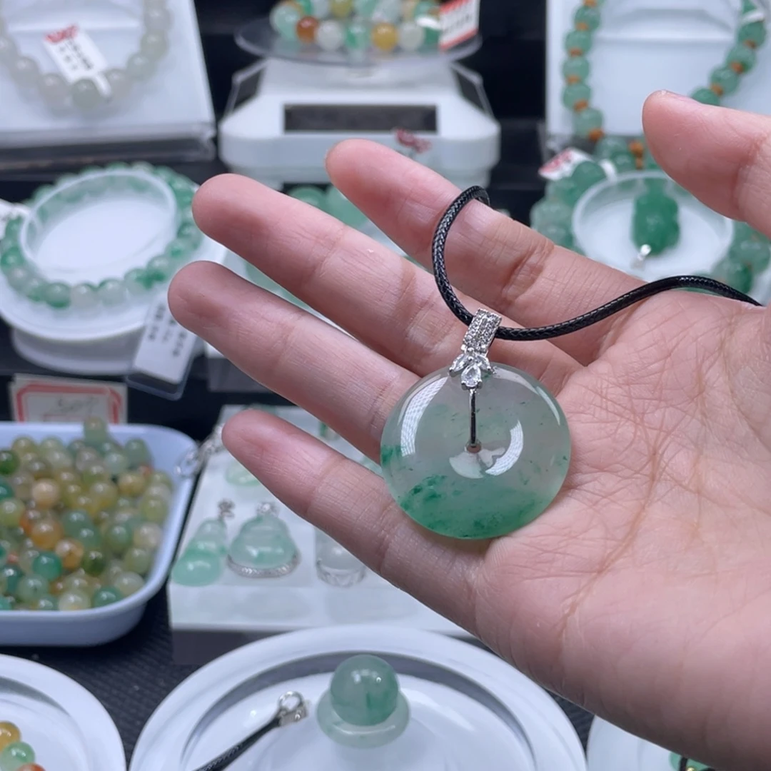 爱***工石英质玉（非洲翠）银S925镶嵌吊坠(不含链)