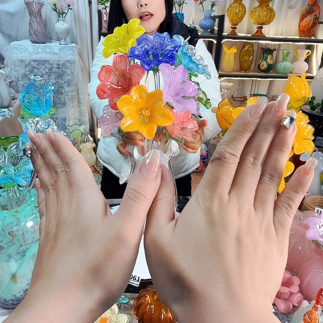 9朵百合家悦美居琉璃摆件