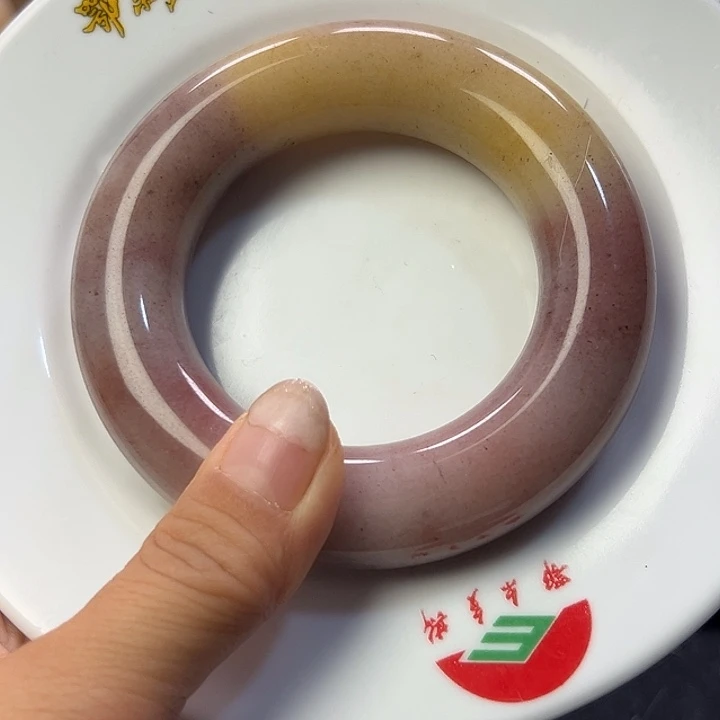 未镶嵌手镯石英岩玉