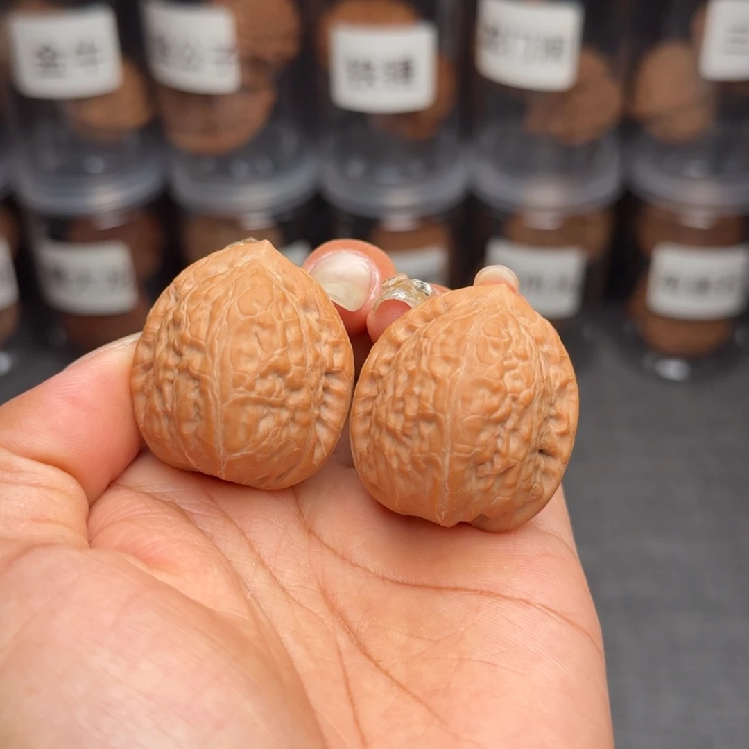 文玩核桃把件舍利子
