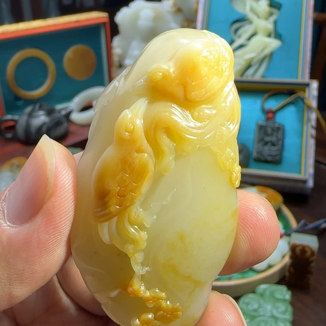 ****爹颈饰未镶嵌和田玉